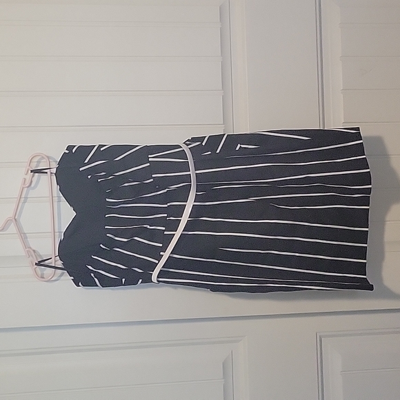 Sweetheart neckline strapless dress-NWT! - Picture 2 of 7